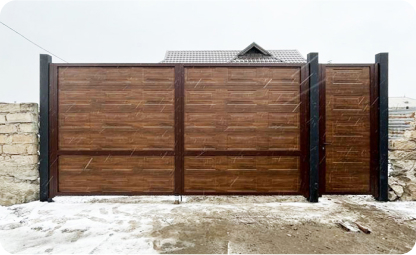 Распашные ворота с калиткой