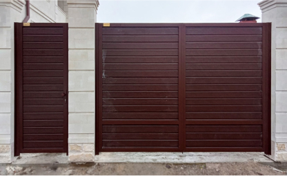 Распашные ворота с калиткой